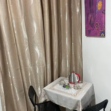 And Rose Πανσιόν